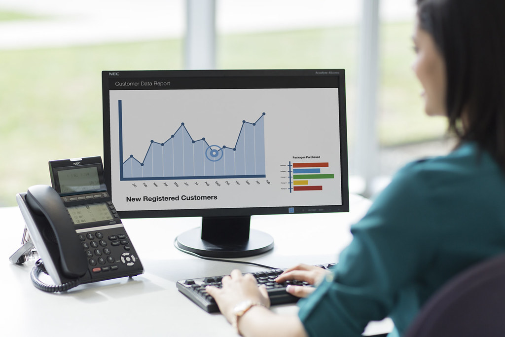 Claude Code Slash Commands 完整指南 的文章封面